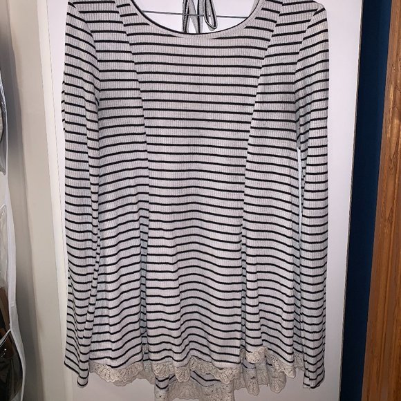 Tops - Striped Long Sleeve -- Small